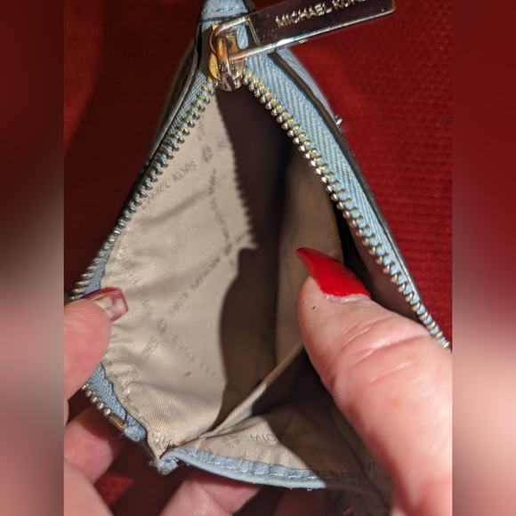 Michael Kors light blue wristlet - Picture 4 of 11